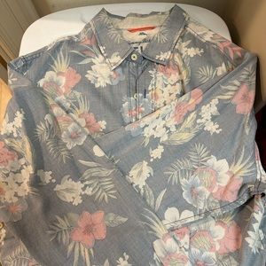 Tommy Bahama long sleeve button up shirt
